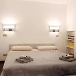 Un Gioiello Sotto Le Due Torri * Bolonha