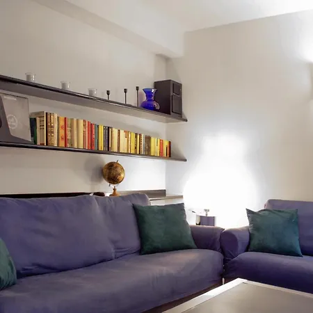 Un Gioiello Sotto Le Due Torri ボローニャ