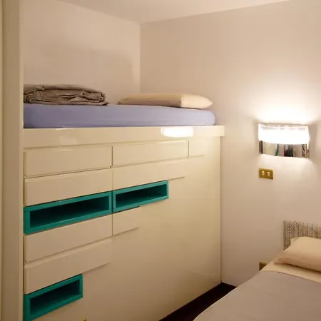 Un Gioiello Sotto Le Due Torri *